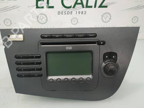 Used Radio SEAT LEON (1P1) 1.9 TDI (105 hp) 8131420