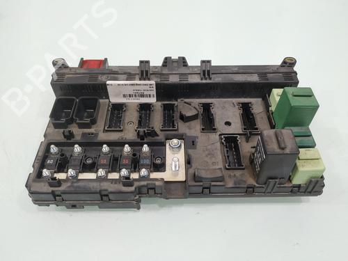 Used Fuse box Fuse box 38934977 38934977