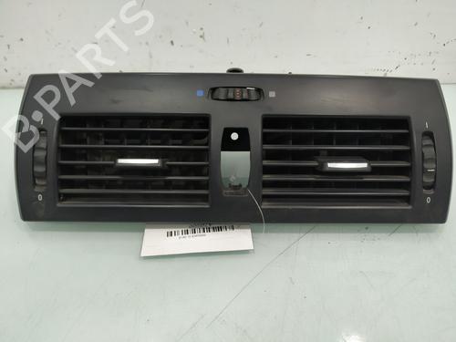 Air vent BMW X3 (E83) xDrive 30 d (218 hp) 17235152