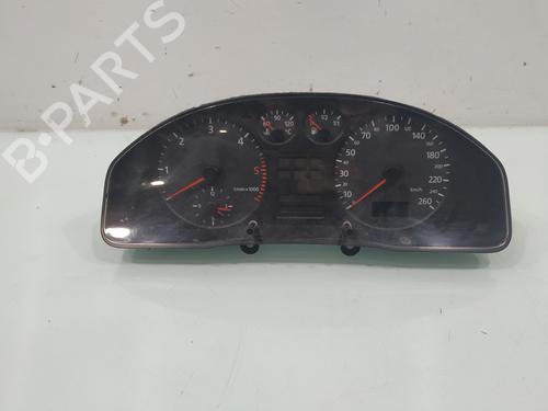 Used Instrument cluster AUDI A4 B5 (8D2) [1994-2001]  30588982