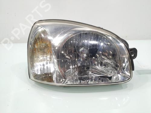 Used Right headlight HYUNDAI SANTA FÉ I (SM) 2.0 CRDi (113 hp) 26282412