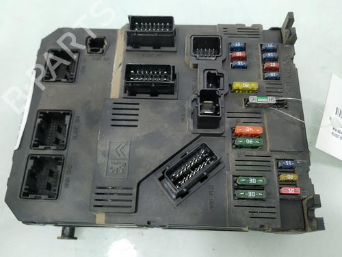 Used Fuse box PEUGEOT 206 Hatchback (2A/C) 1.4 HDi eco 70 (68 hp) 21097187