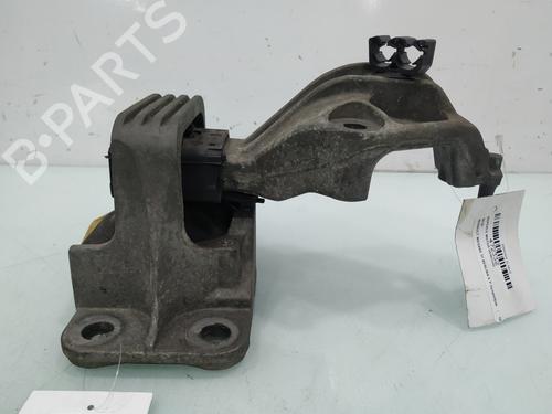 Used Engine mount RENAULT MEGANE III Hatchback (BZ0/1_, B3_) 1.5 dCi (BZ09, BZ0D, BZ1W, BZ29, BZ14) (110 hp) 18240374