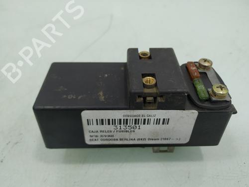 Used Fuse box SEAT CORDOBA (6K1, 6K2) 1.9 TDI (90 hp) 8098636