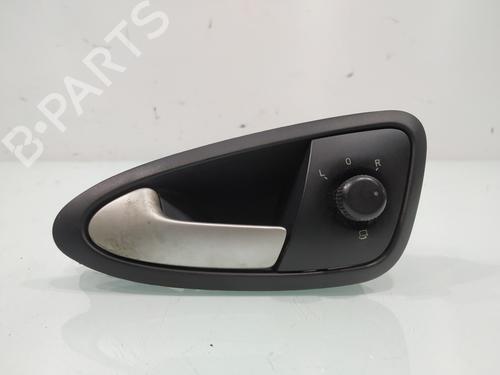 Used Front left interior door handle SEAT IBIZA IV (6J5, 6P1) [2008-2017]  31611266