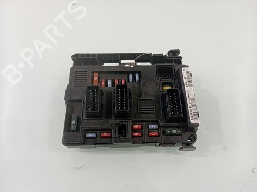 Used Fuse box CITROËN C2 (JM_) 1.4 (73 hp) 29582497