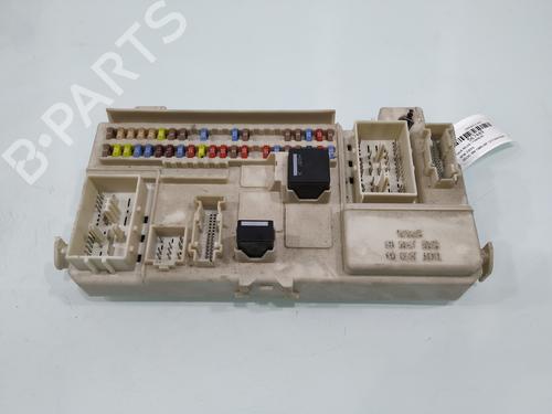 Sikringsdåse VOLVO V50 (545) D2 (114 hp) 32345366