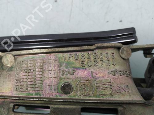 Rear left exterior door handle SEAT LEON (1P1)  | BP8095624C130 