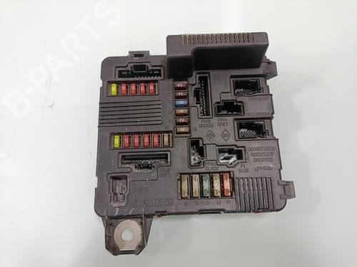 fuse-box-renault-megane-ii-saloon-lm01_-2003-36161469 main image