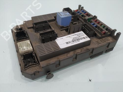 Fuse box CITROËN C5 I (DC_) 2.0 HDi (DCRHYB) | BP38310435E1 - Image 2