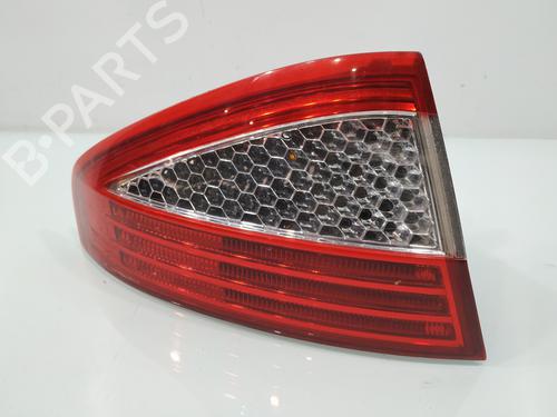Used Left taillight FORD MONDEO IV (BA7) [2007-2015]  28052653