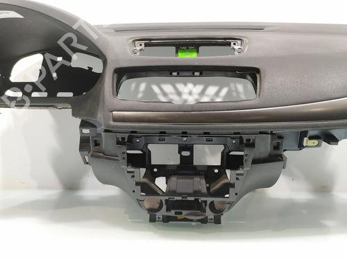 Instrumentbræt RENAULT MEGANE III Hatchback (BZ0/1_, B3_) 1.5 dCi (BZ1G, BZ1W, BZ0R) | BP31828397C46 