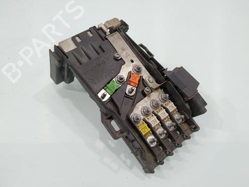 Used Fuse box PEUGEOT 3008 I MPV (0U_) 1.6 HDi (109 hp) 31670498