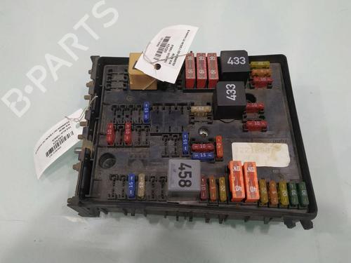 fuse-box-vw-golf-v-1k1-2003-2004-2005-2006-2007-2008-2009-2010-38781704 main image