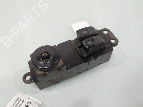 Used Left front window switch Left front window switch HYUNDAI H-1 / STAREX Bus (A1) 2.5 TD 4WD (99 hp) 33401810 33401810