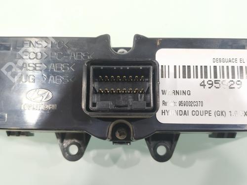 Warning switch HYUNDAI COUPE II (GK) 1.6 16V | BP24126052I22 
