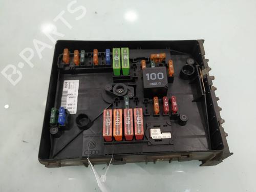 Fuse box VW GOLF V (1K1) 1.9 TDI (105 hp) 8592811