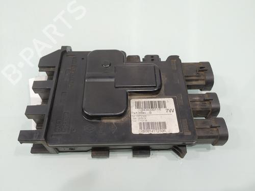 Sikringsdåse RENAULT MEGANE III Hatchback (BZ0/1_, B3_) 1.5 dCi (BZ1G, BZ1W, BZ0R) (95 hp) 31803533