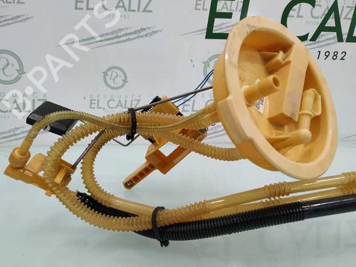 Used Fuel pump BMW 1 (E87) 118 d (143 hp) 8089057
