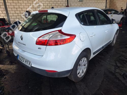 Fuse box RENAULT MEGANE III Hatchback (BZ0/1_, B3_) 1.5 dCi (BZ1G, BZ1W, BZ0R) | BP31828417E1