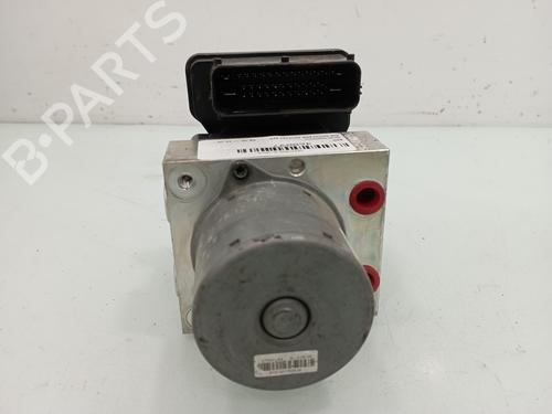Used ABS pump KIA SPORTAGE III (SL) 1.7 CRDi (116 hp) 15679443