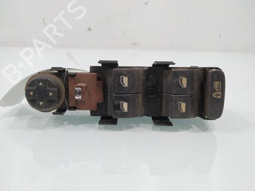 Venstre fortil elrude kontakt PEUGEOT 3008 I MPV (0U_) 1.6 HDi (109 hp) 31653046