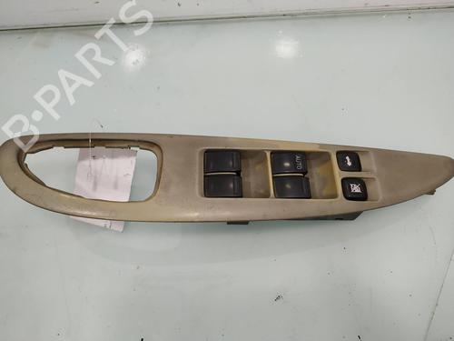 Used Left front window switch NISSAN PRIMERA (P12) 2.2 Di (126 hp) 9819608