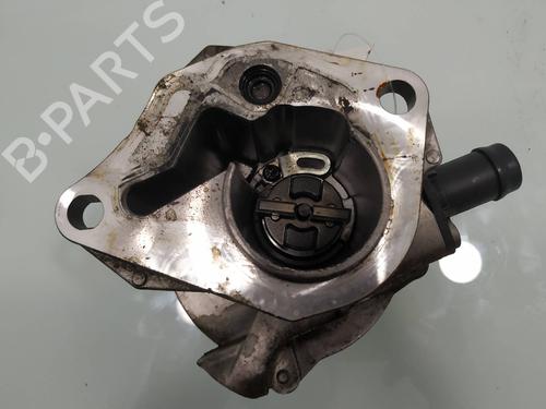 Used Vacuum pump RENAULT TWINGO II (CN0_) 1.5 dCi 75 (75 hp) 10393853