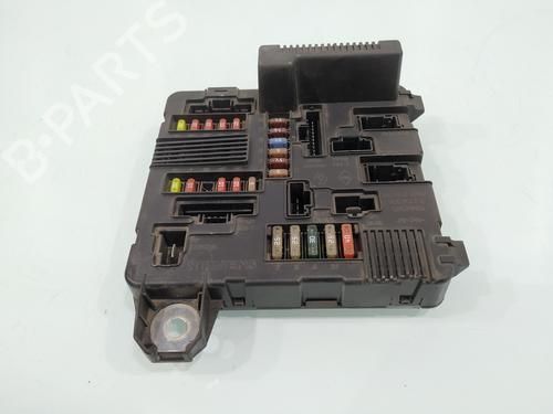 Used Fuse box RENAULT MEGANE II (BM0/1_, CM0/1_) [2001-2012]  31127386