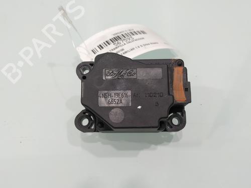 electronic-module-volvo-v50-545-2003-2004-2005-2006-2007-2008-2009-2010-2011-2012-33037324 main image
