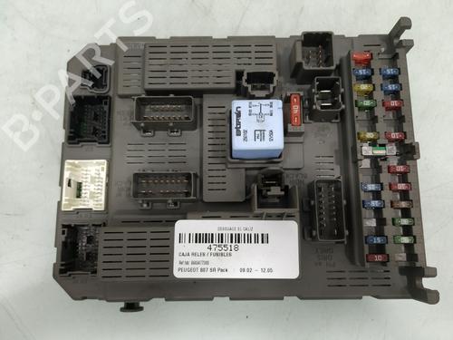 Used Fuse box PEUGEOT 807 (EB_) 2.0 HDi (107 hp) 18152891