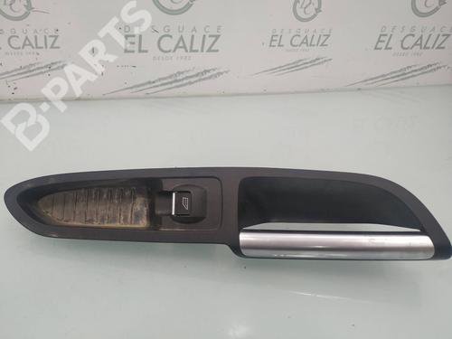 Used Right front window switch Right front window switch FORD KUGA II (DM2) 2.0 TDCi 4x4 (150 hp) 8096021 8096021