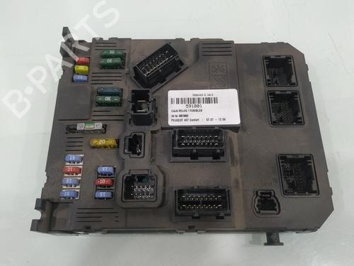 Used Fuse box Fuse box 37012213 37012213