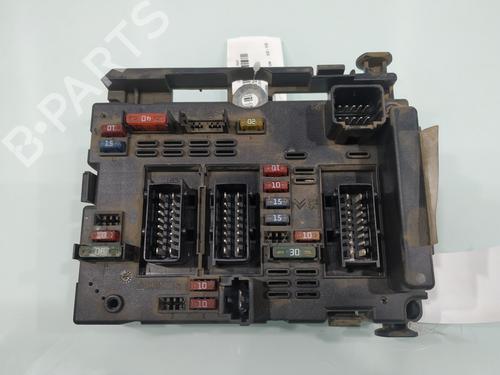 Sikringsdose PEUGEOT 206 Hatchback (2A/C) 1.9 D (69 hp) 24129453