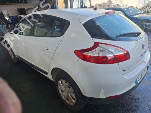 Fuse box RENAULT MEGANE III Hatchback (BZ0/1_, B3_) 1.5 dCi (BZ1G, BZ1W, BZ0R) | BP31828417E1