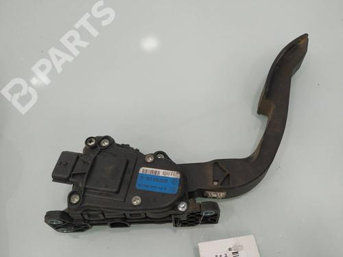 pedal-renault-twingo-ii-cn0_-15-dci-75-8200426238e-2007-10498346 main image