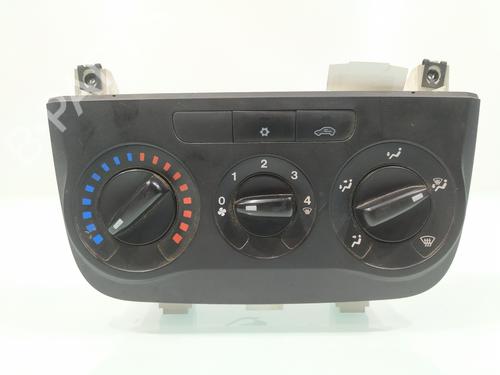 Used Climate control FIAT GRANDE PUNTO (199_) 1.3 D Multijet (199.AXD11, 199.AXD1A, 199.AXD1B,... (90 hp) 23239823