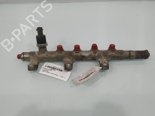 Used Injection rail Injection rail 8085750 8085750