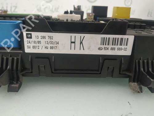 Fuse box OPEL ASTRA H (A04) 1.3 CDTI (L48) | BP8133869E1 