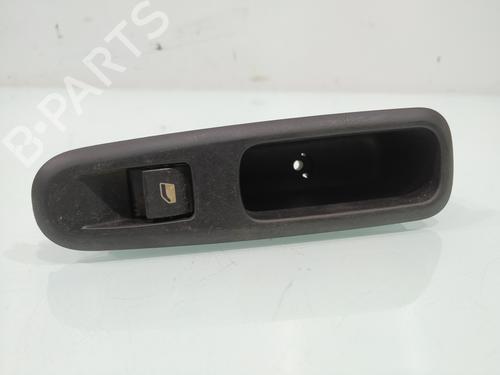 Venstre bagtil elrude kontakt PEUGEOT 3008 I MPV (0U_) 1.6 HDi (109 hp) 31653048