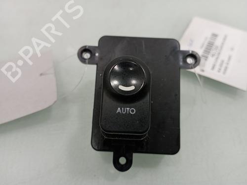 Used Right front window switch HYUNDAI i30 (FD) [2007-2012]  15822948