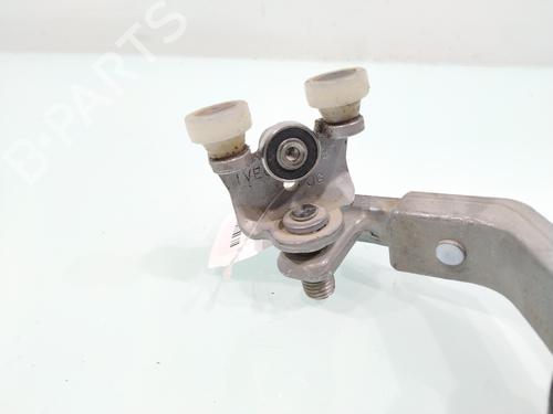 Dørhængsel/Dørbegrænser IVECO DAILY VI Van 33S14, 35S14 | BP29532318C146 