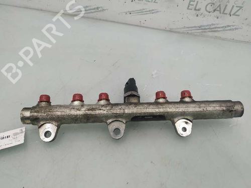 Used Injection rail FIAT STILO (192_) 1.9 JTD (192_XE1A) (115 hp) 8093240