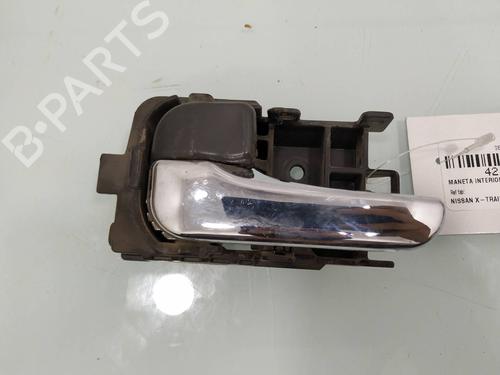 Used Rear left interior door handle NISSAN X-TRAIL I (T30) 2.2 Di 4x4 (114 hp) 10738376