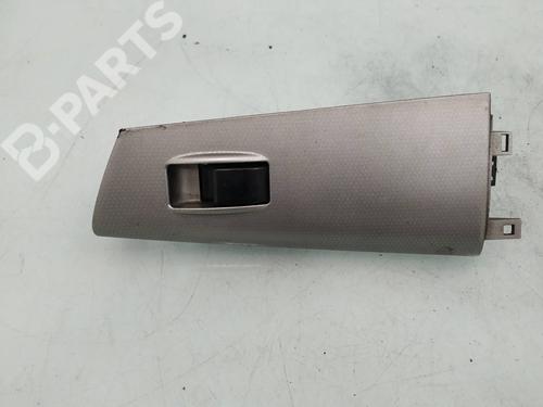Used Right front window switch Right front window switch TOYOTA COROLLA Saloon (_E12_) 2.0 D-4D (CDE120_, CDE120R) (116 hp) 8121335 8121335
