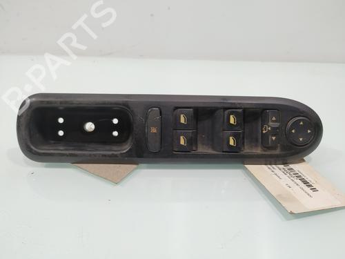 Interrupteur de vitre avant gauche PEUGEOT 407 (6D_) 2.0 (6DRFNB, 6DRFNE) (136 hp) 15824325
