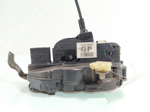 Used Front right lock OPEL INSIGNIA A (G09) [2008-2017]  25717083