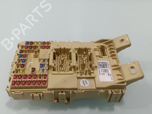 Used Fuse box Fuse box 38171958 38171958
