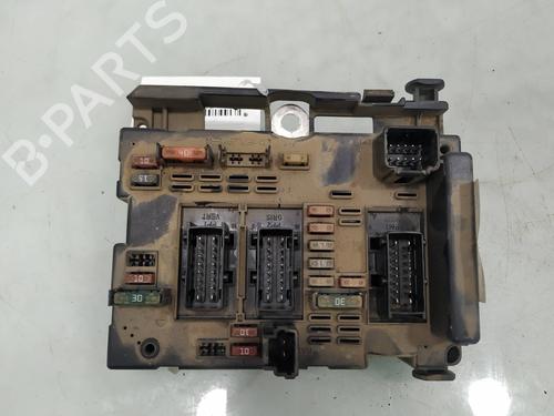 Used Fuse box PEUGEOT 206 Hatchback (2A/C) 1.4 HDi eco 70 (68 hp) 9819470