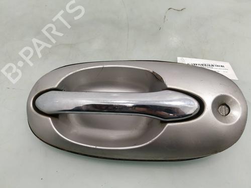 Used Front left exterior door handle KIA CARNIVAL I (UP) 2.9 TDi (126 hp) 9675760